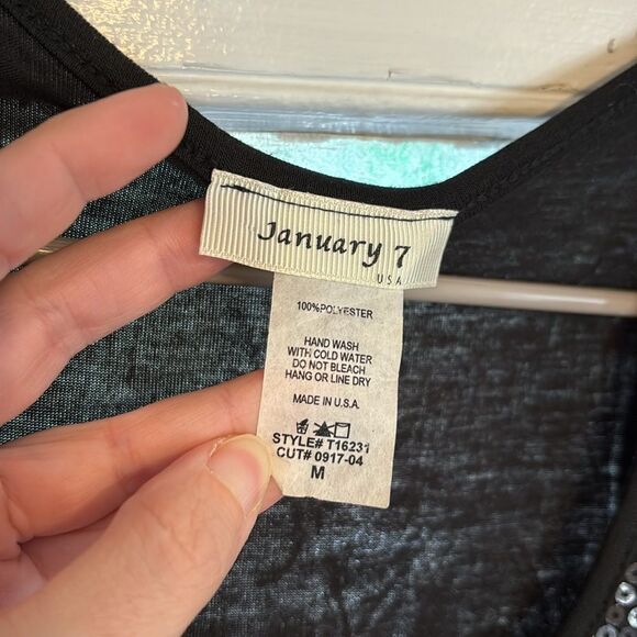 January 7 Women’s Black Sequined Tiered Cropped Asymmetrical Tank top size M - Picture 4 of 6